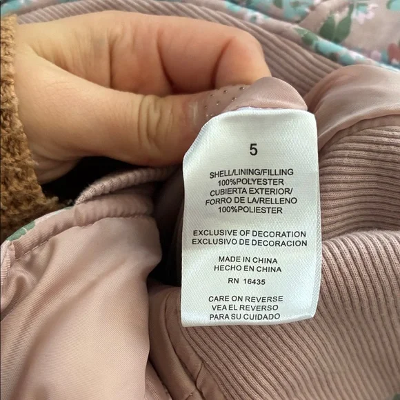 Tahari Snow Suit l 5 - Picture 5 of 5